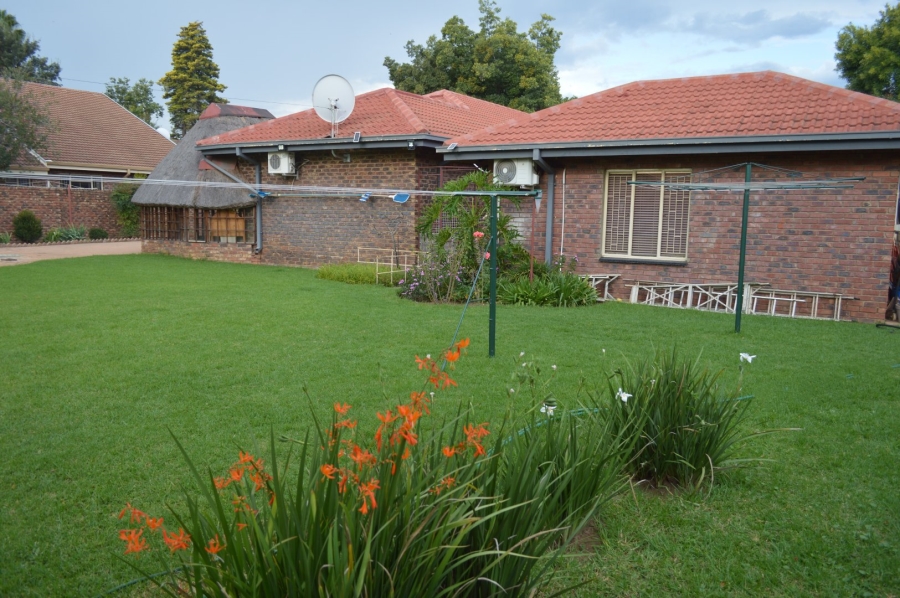 4 Bedroom Property for Sale in Flimieda North West